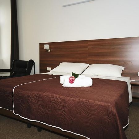 غييكا Riva Rooms الغرفة الصورة