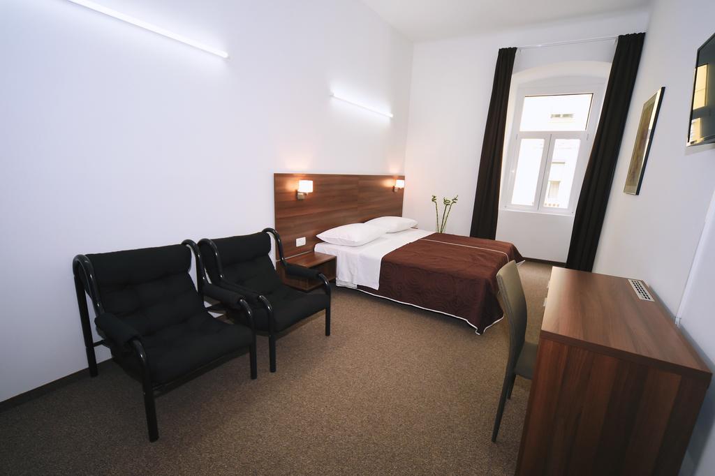 غييكا Riva Rooms الغرفة الصورة