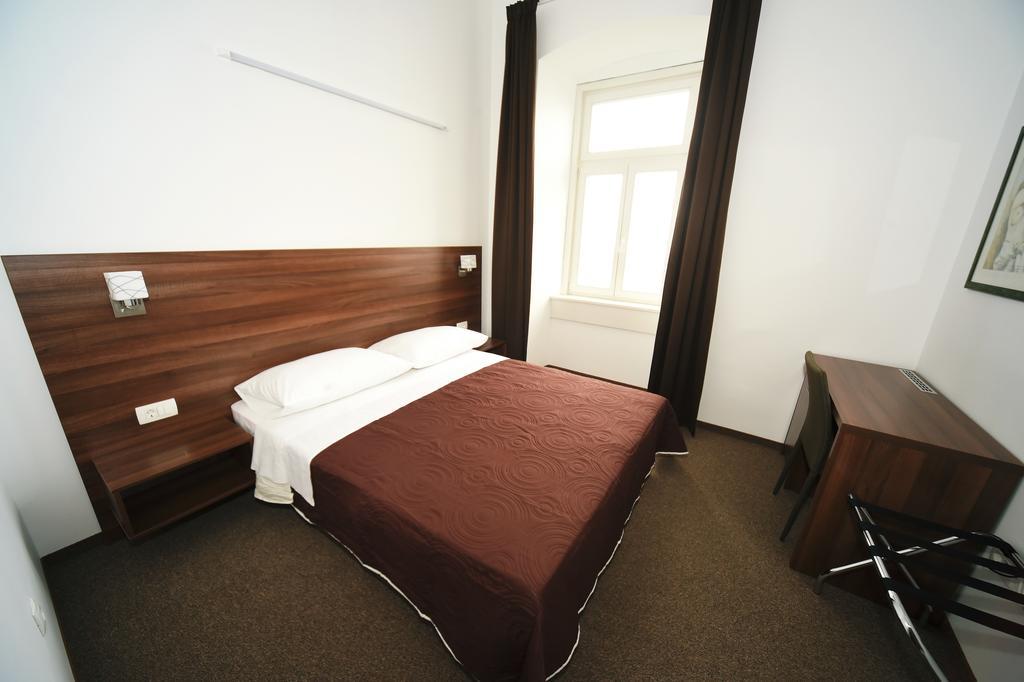 غييكا Riva Rooms الغرفة الصورة
