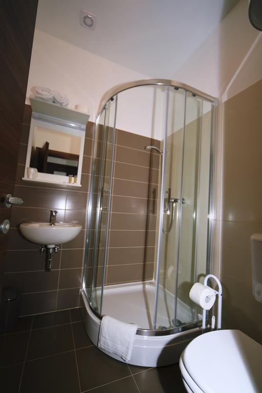 غييكا Riva Rooms المظهر الخارجي الصورة